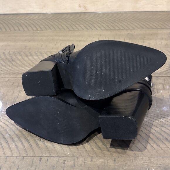 Steve Madden Ankle Boots size 9 Black Leather Studded Black Pointed Bootie - Picture 6 of 7